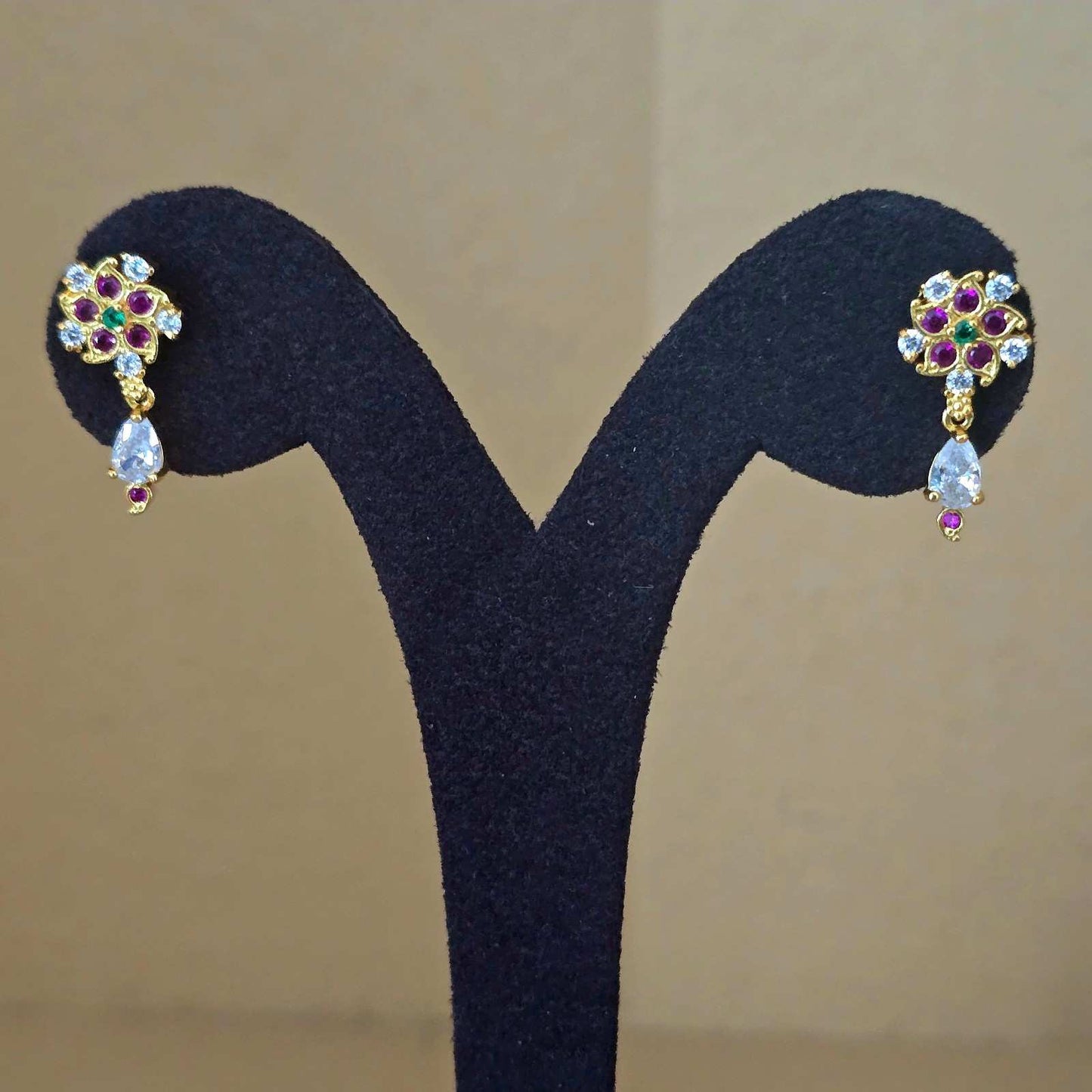 Emerald Rose Spark Necklace