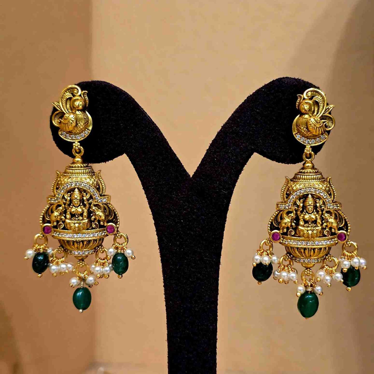 Vishwalakshmi Long Necklace Set