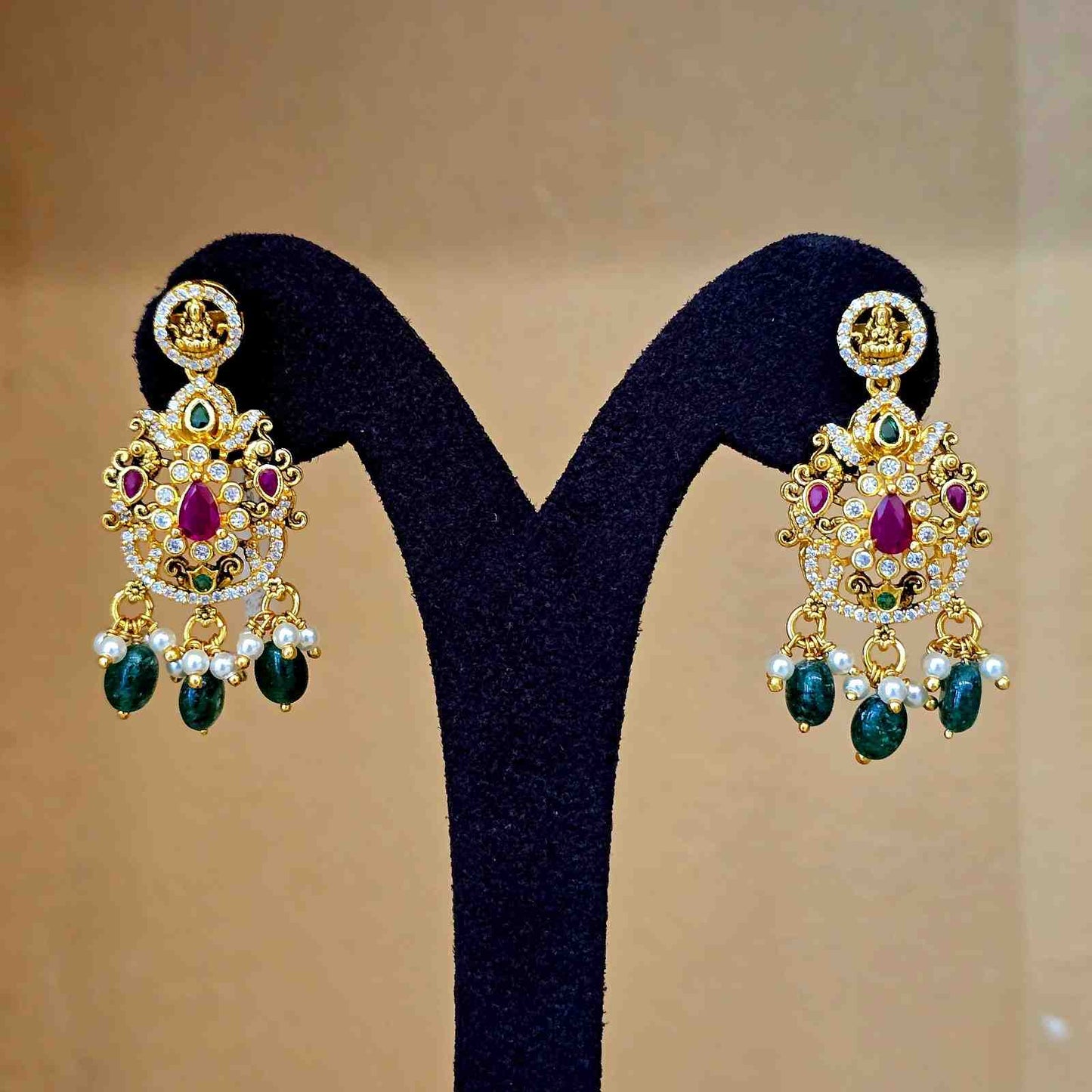 Ratna Mayura Lakshmi Necklace Set