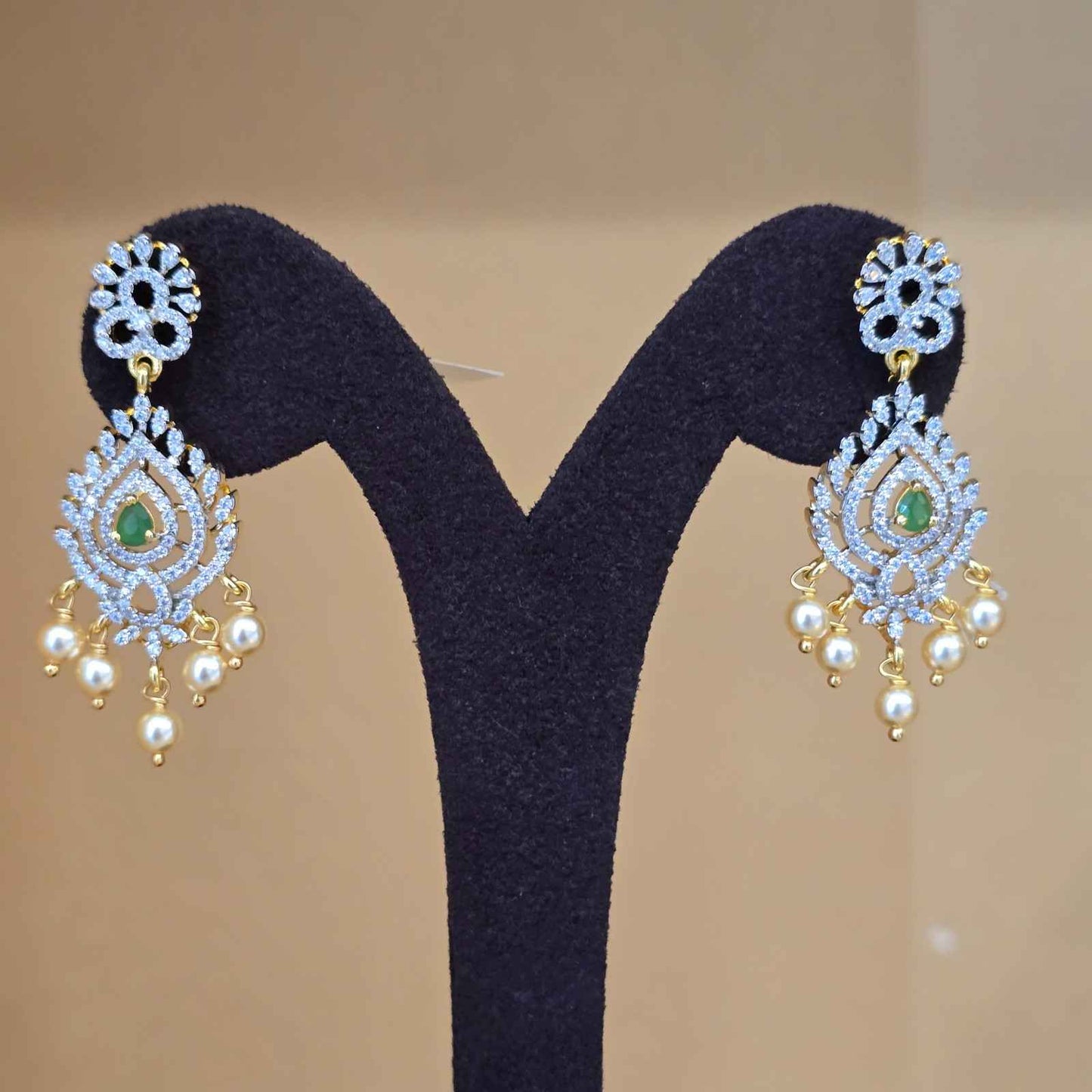 Vanya Diamond Necklace Necklace Set