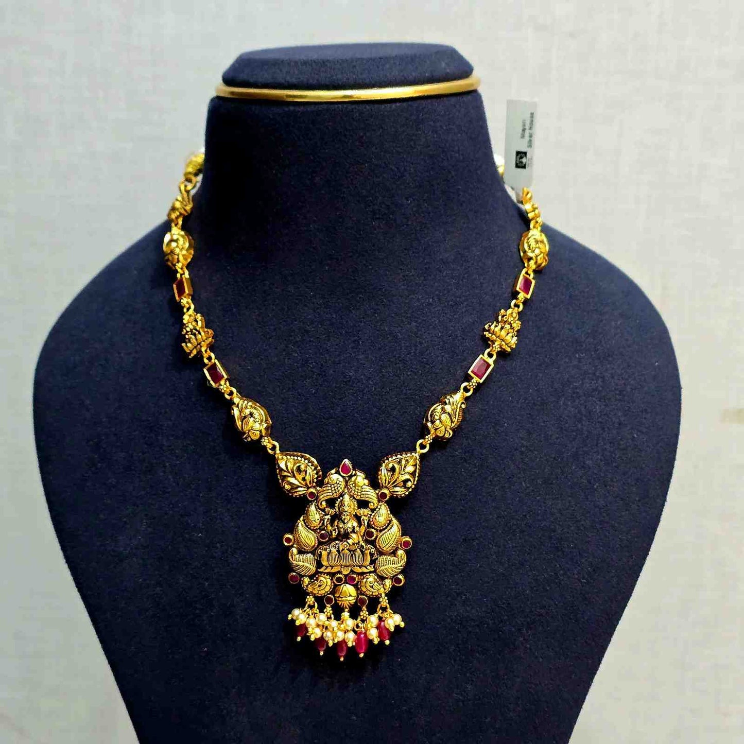 Sri Padmavathi Ruby Haar