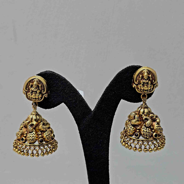 Sriharini Jhumkas