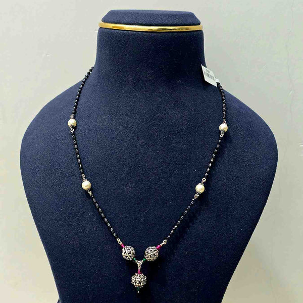 Rivya Black Beads