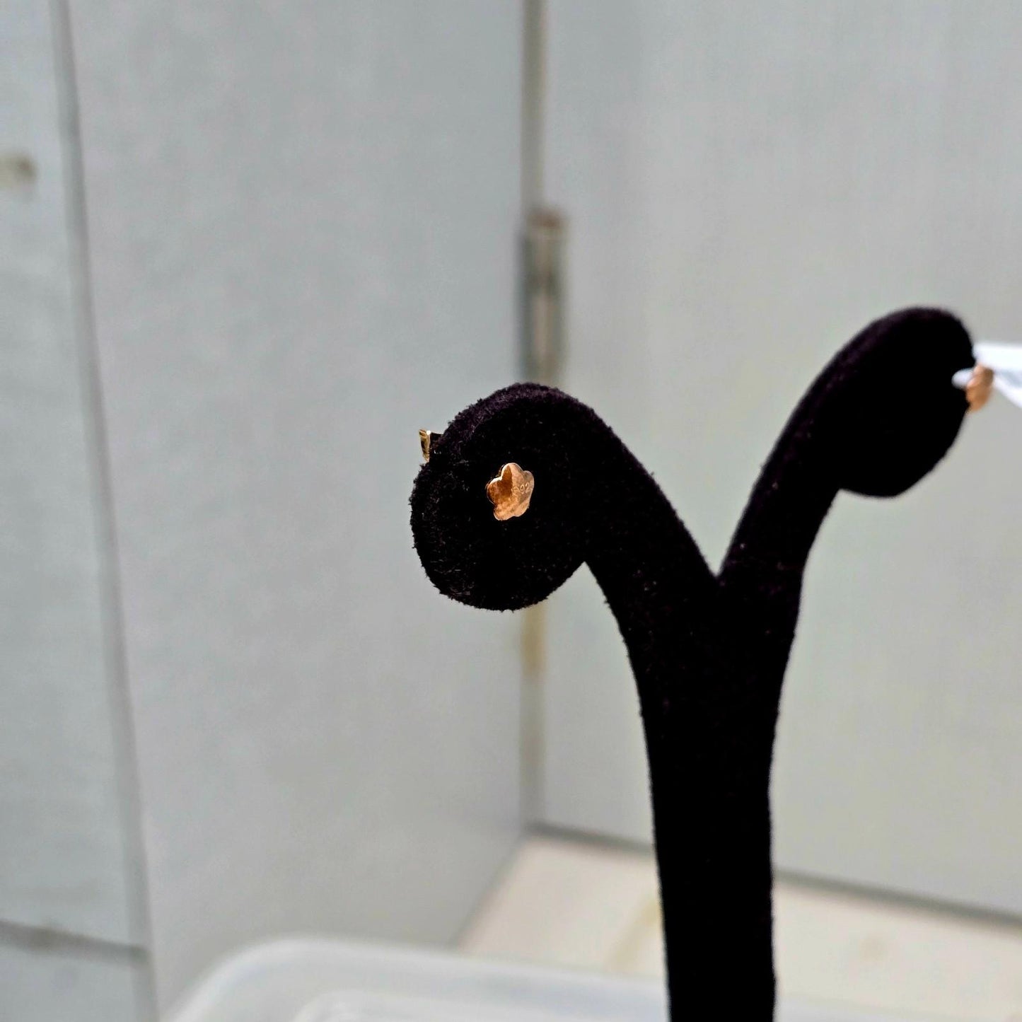 Kanaka Kusum Studs