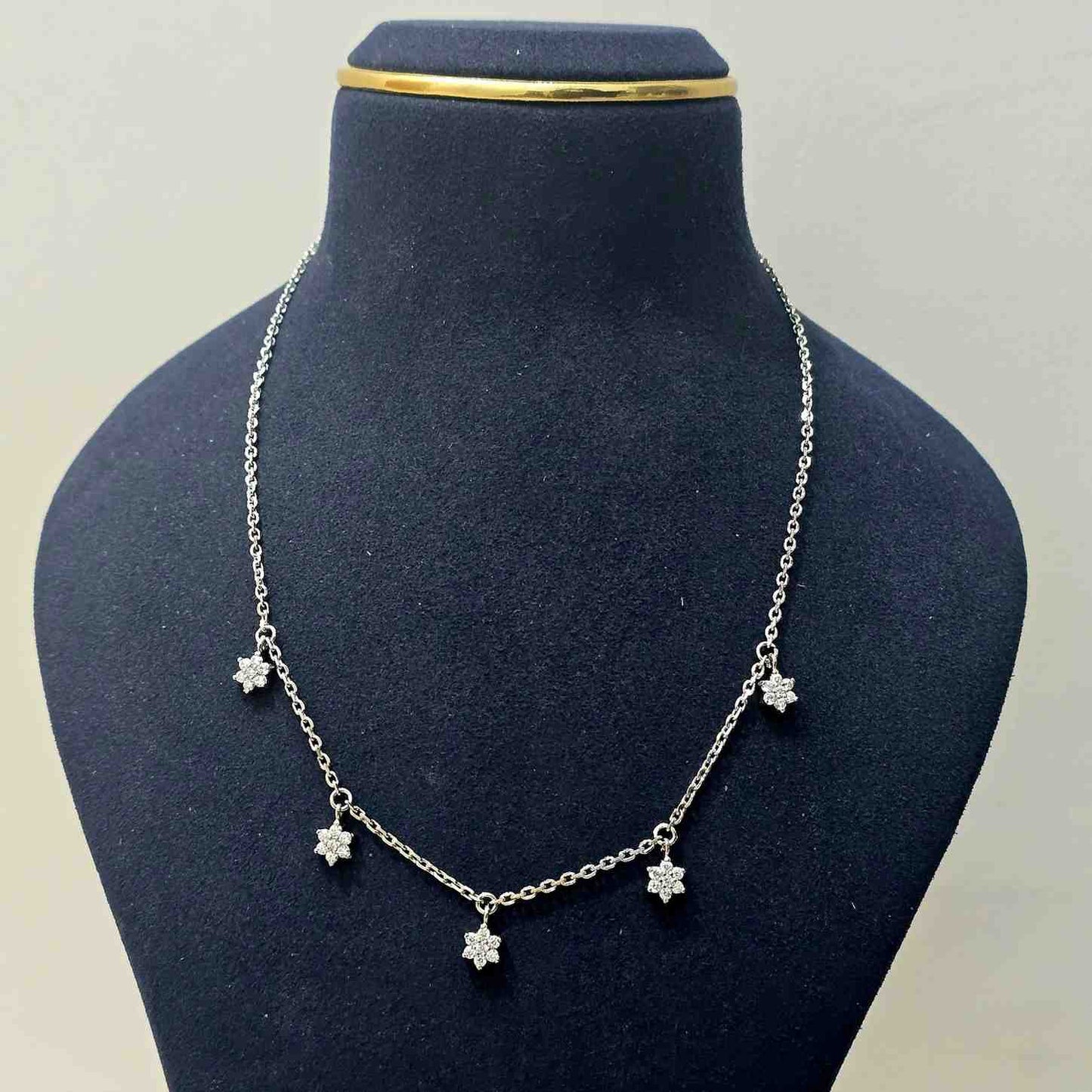 Hima Pushpa Chain