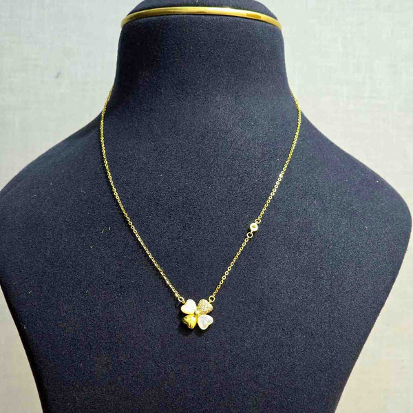 Soft Gold Petal Chain