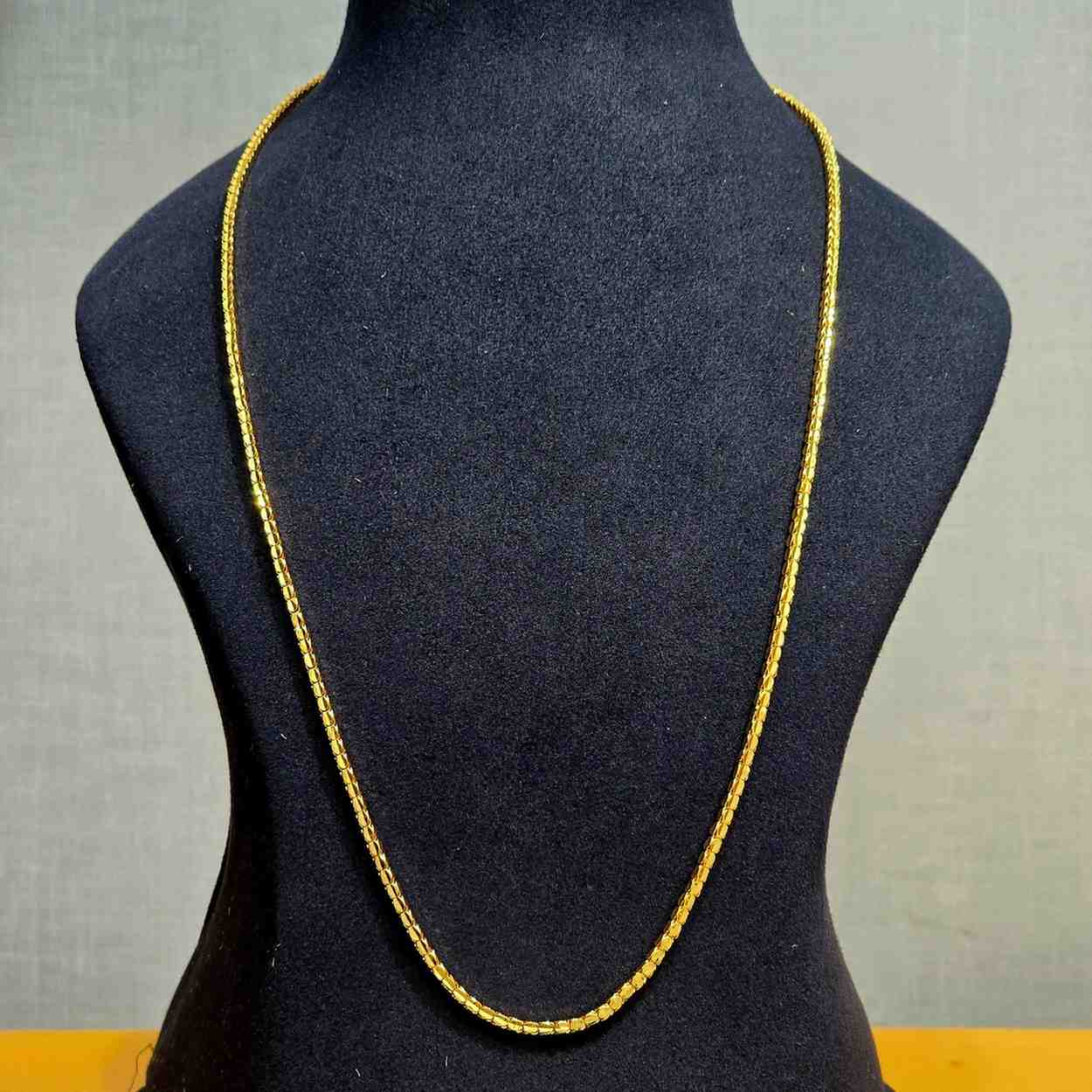 Classic Lakshmi Pustela Tadu
