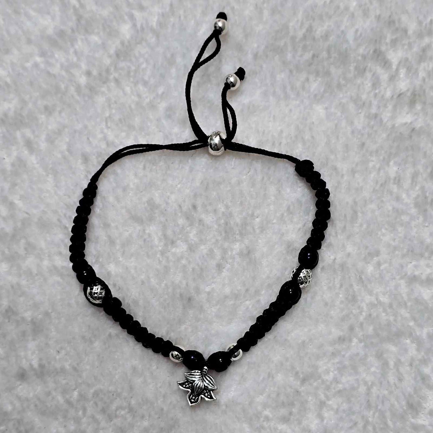 Elegant Leaf Charm Thread
