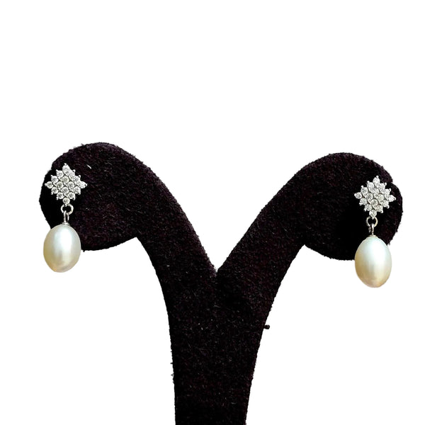 Jasmine Pearl Earrings
