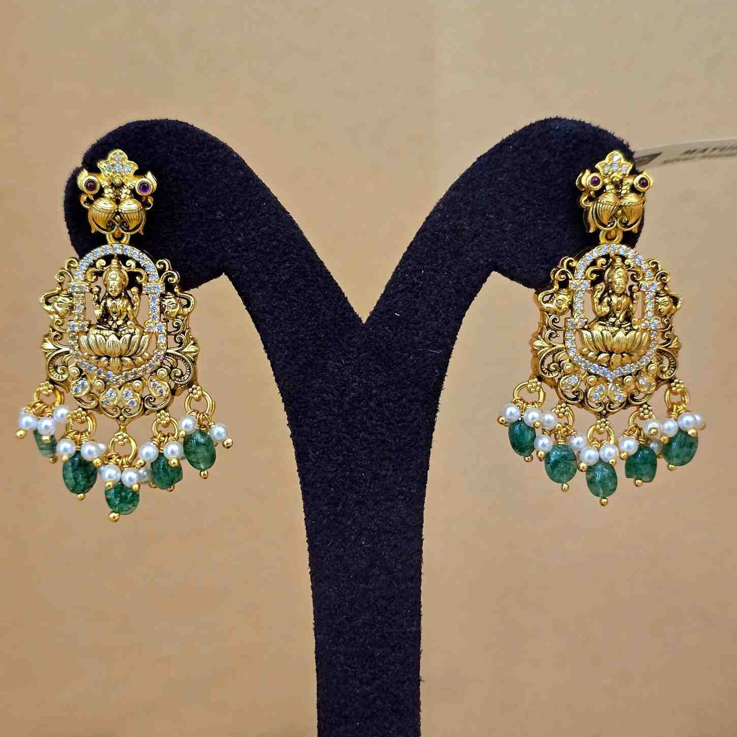 Mayura Vilas Necklace Set