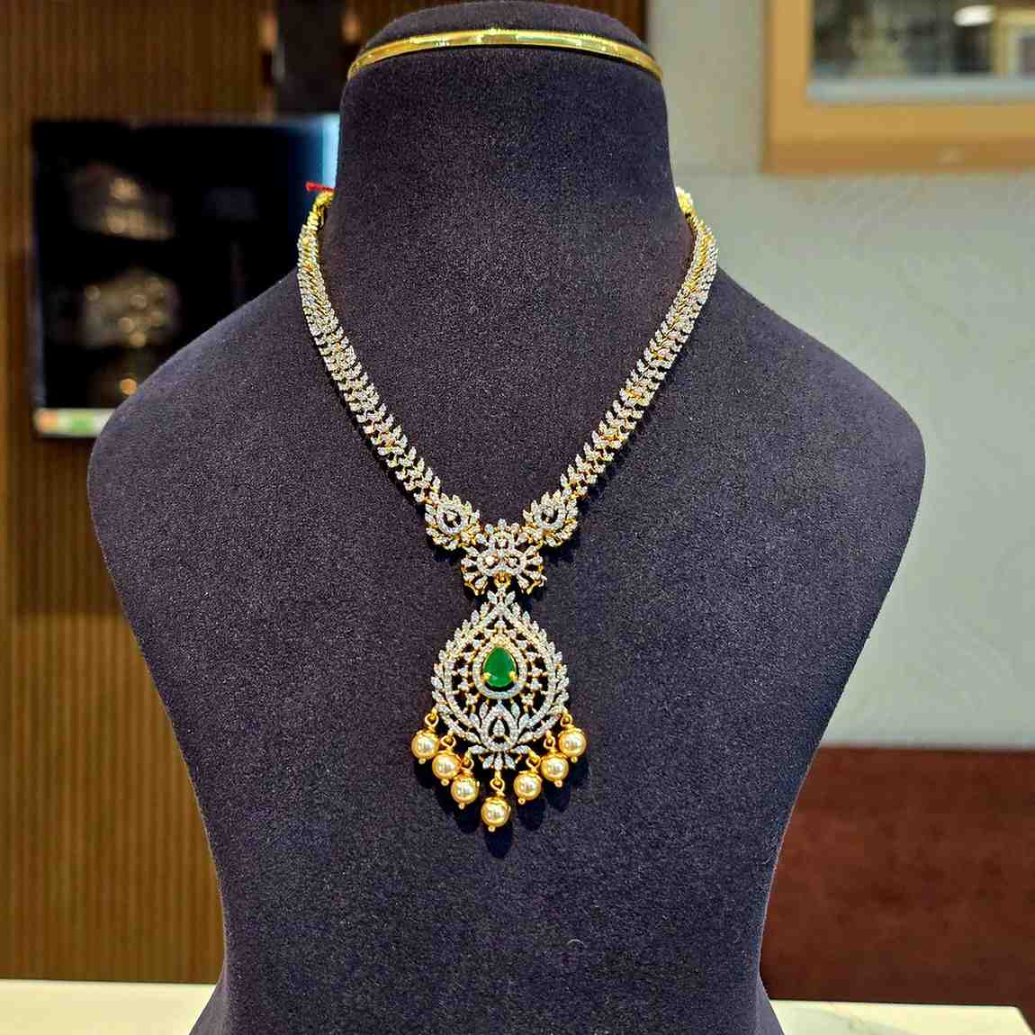 Vanya Diamond Necklace Necklace Set