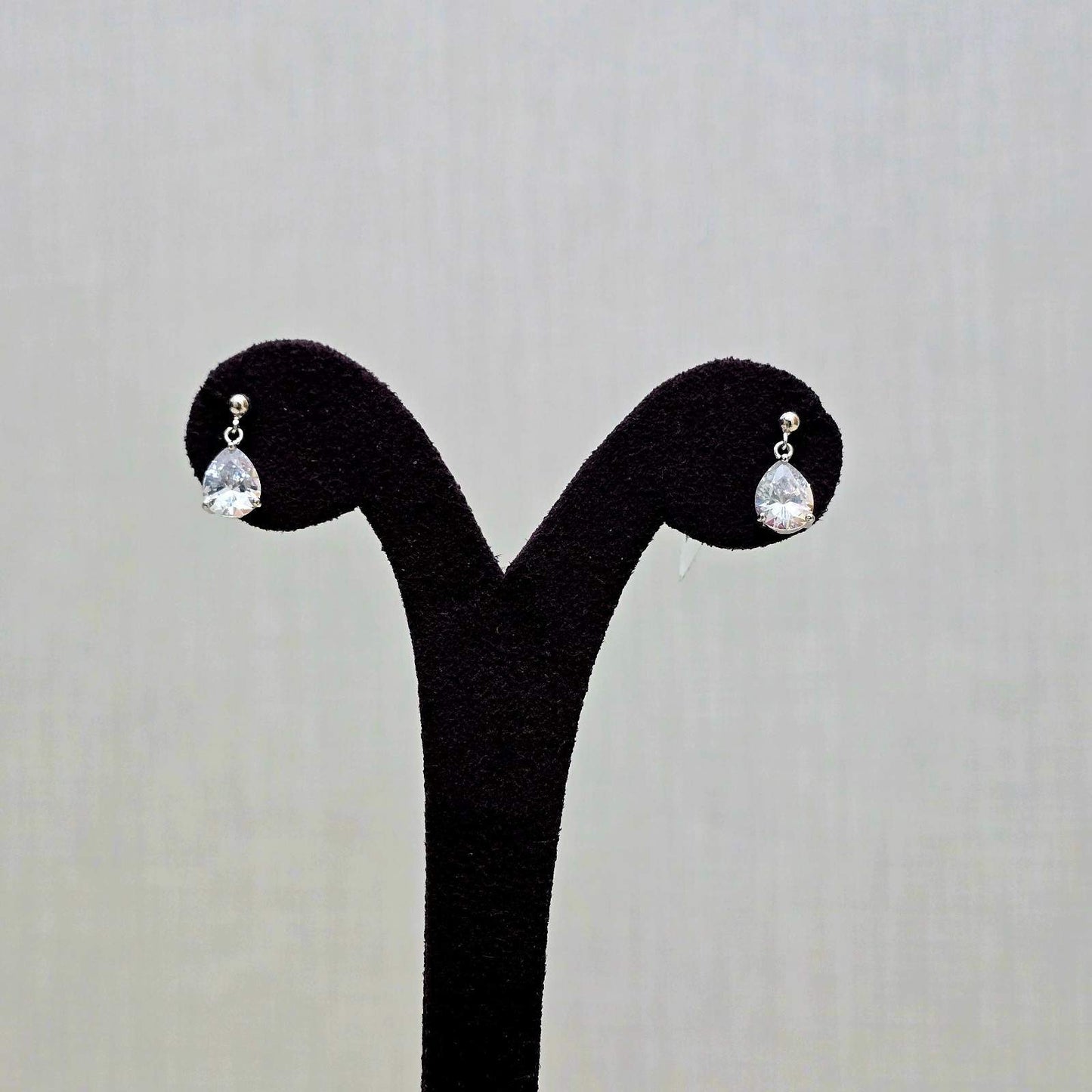 Brilliant Solitaire Drops