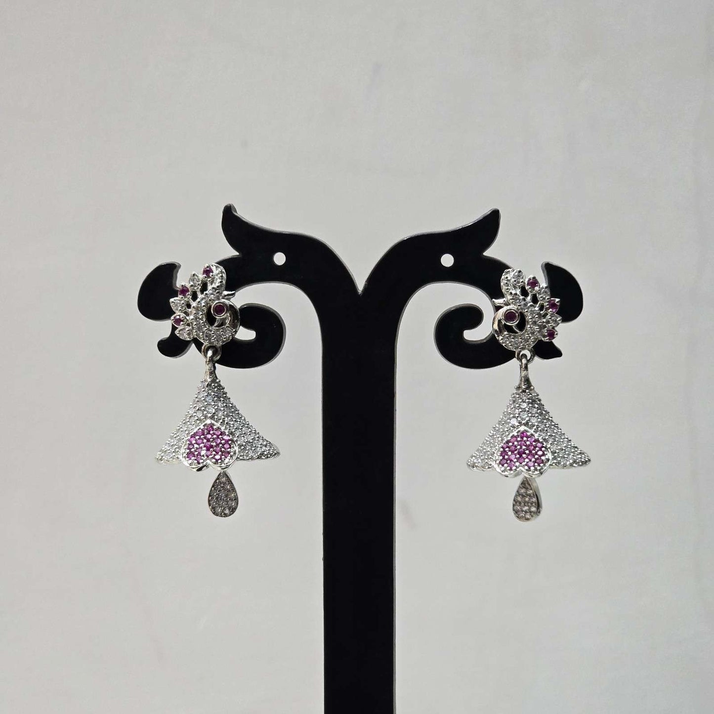 Queen’s Heart Jhumkas