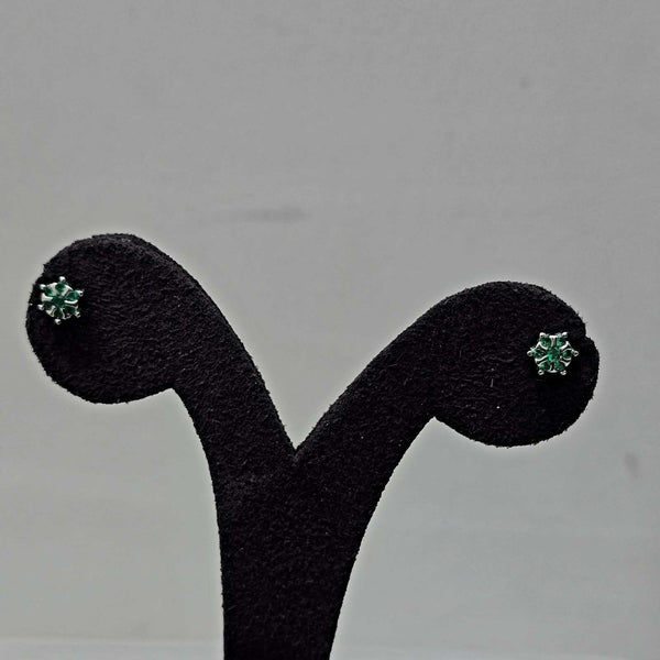 Neo Green Studs