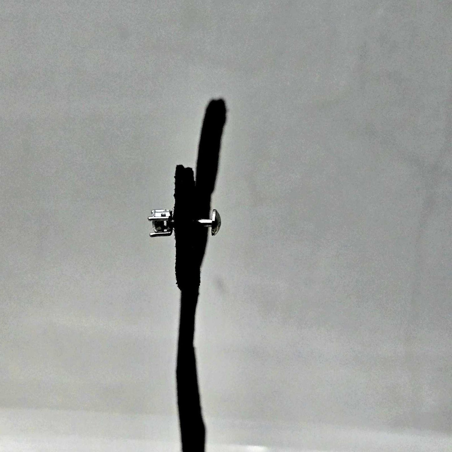 Eterna Solitaire Studs