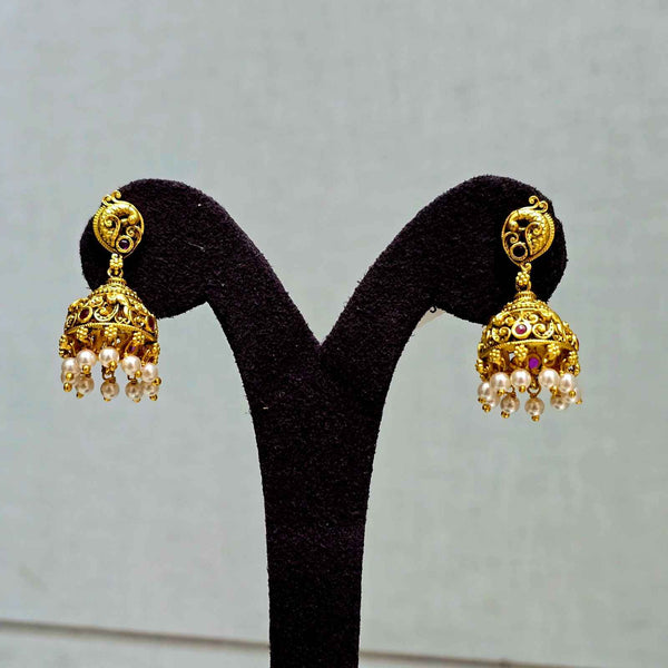 Queen’s Pearl Jhumkis