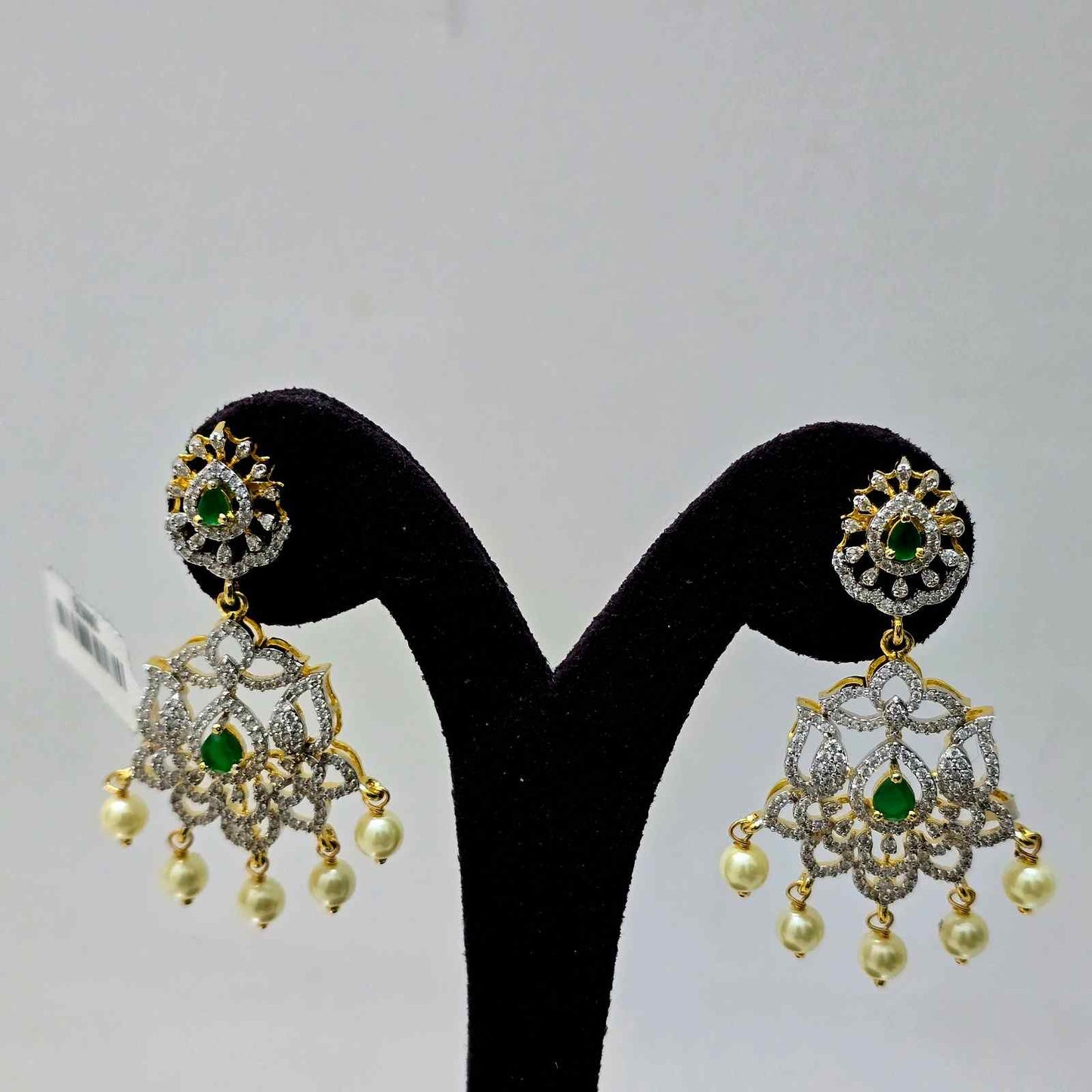 Pearl-Kissed Emerald Lotus