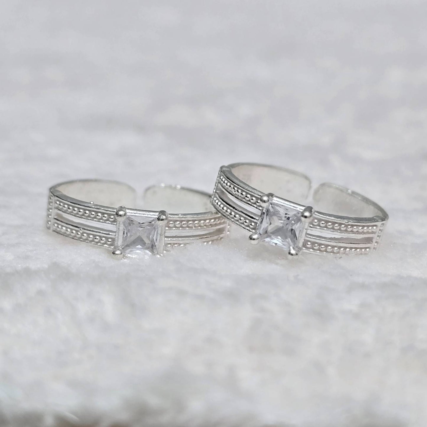 Silver Aura Toe Ring