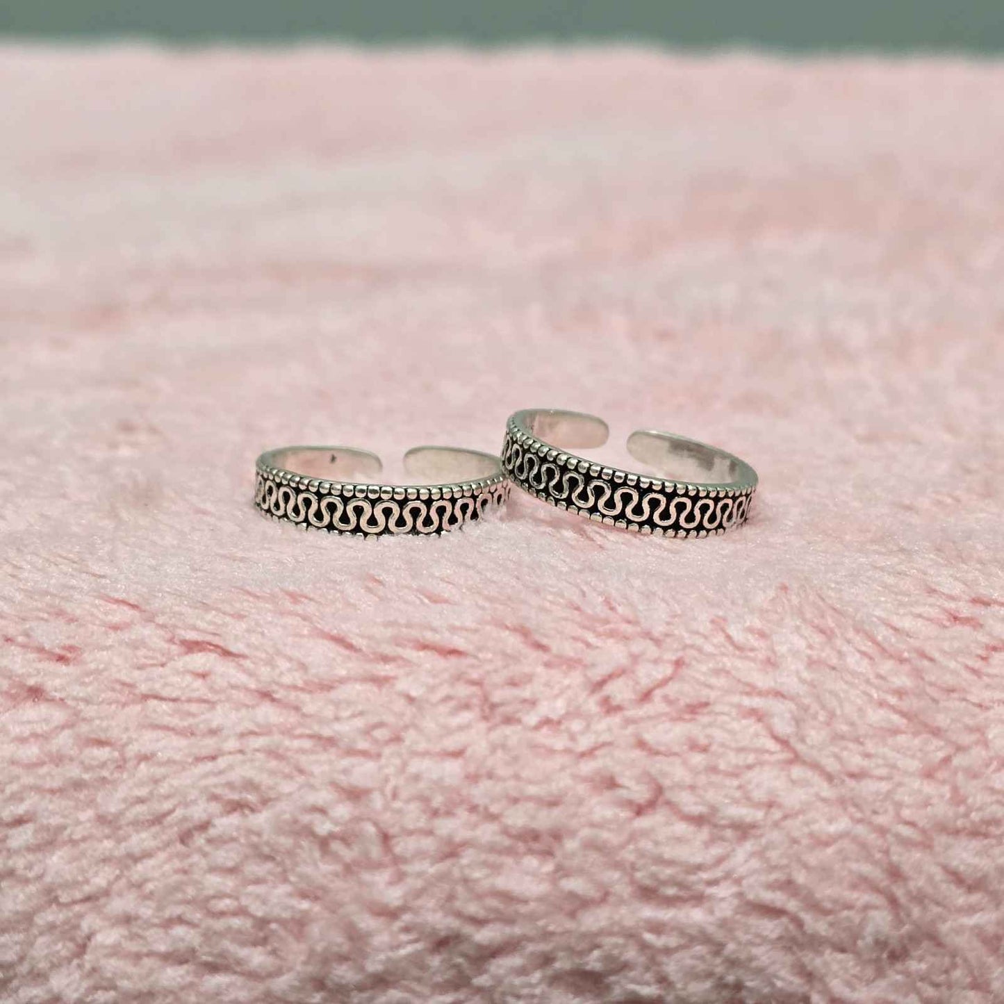 Oxidised Grace Toe Ring