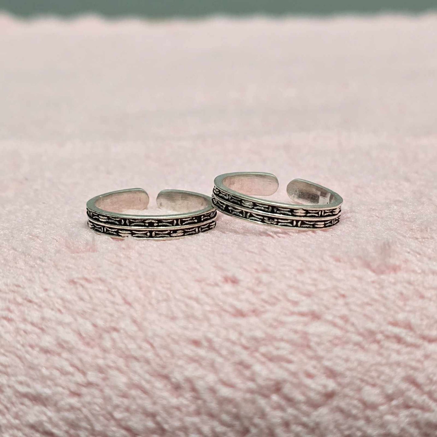 Twin Line Silver Toe Rings