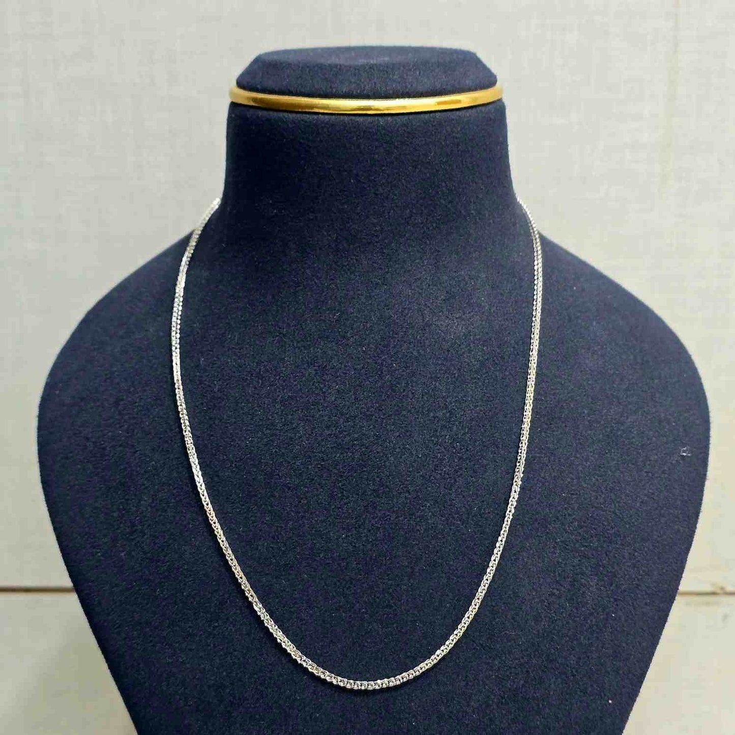 Eterna Silver Chain
