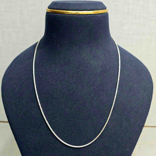 Minimal Silver Chains