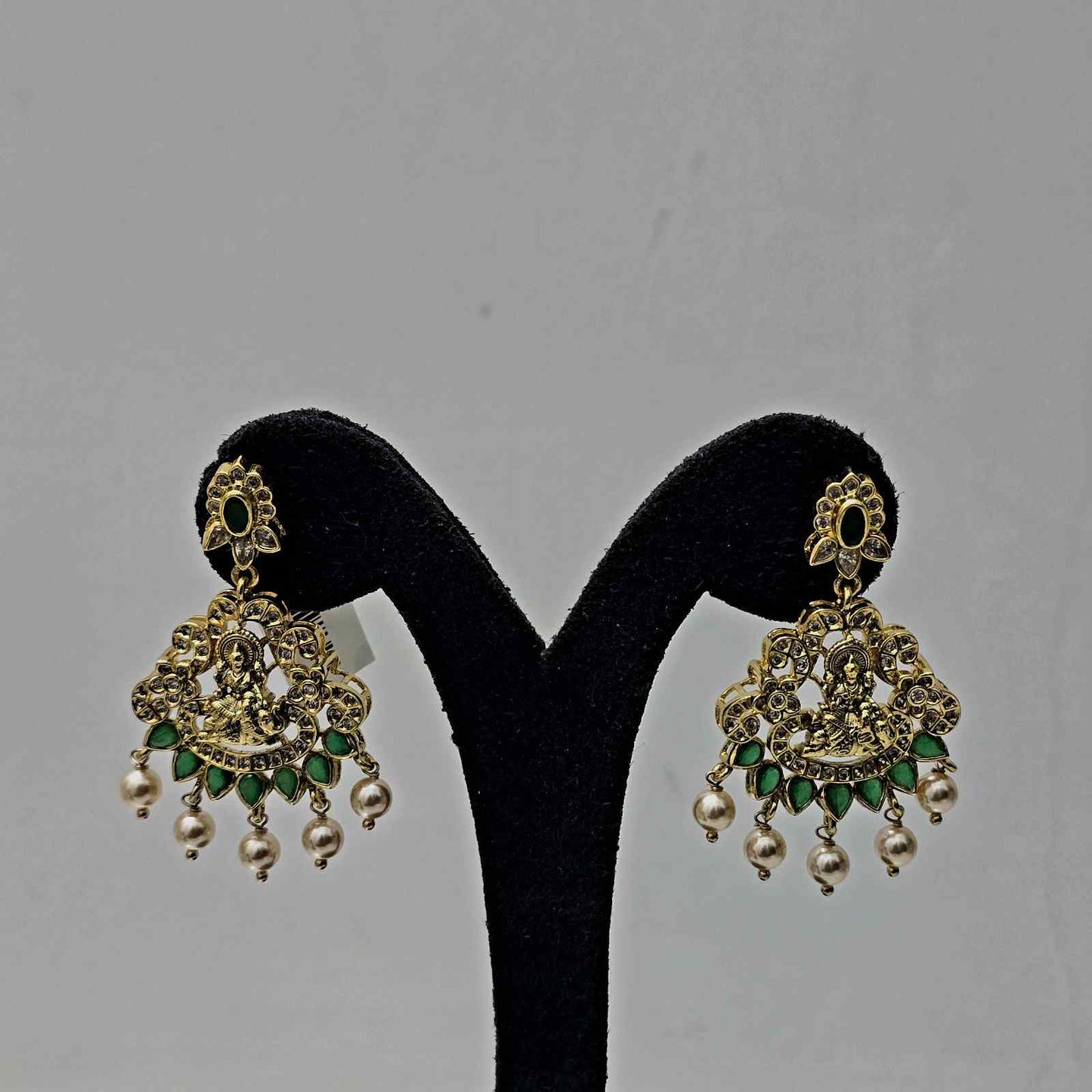 Divya Lakshmi Pearl Haar