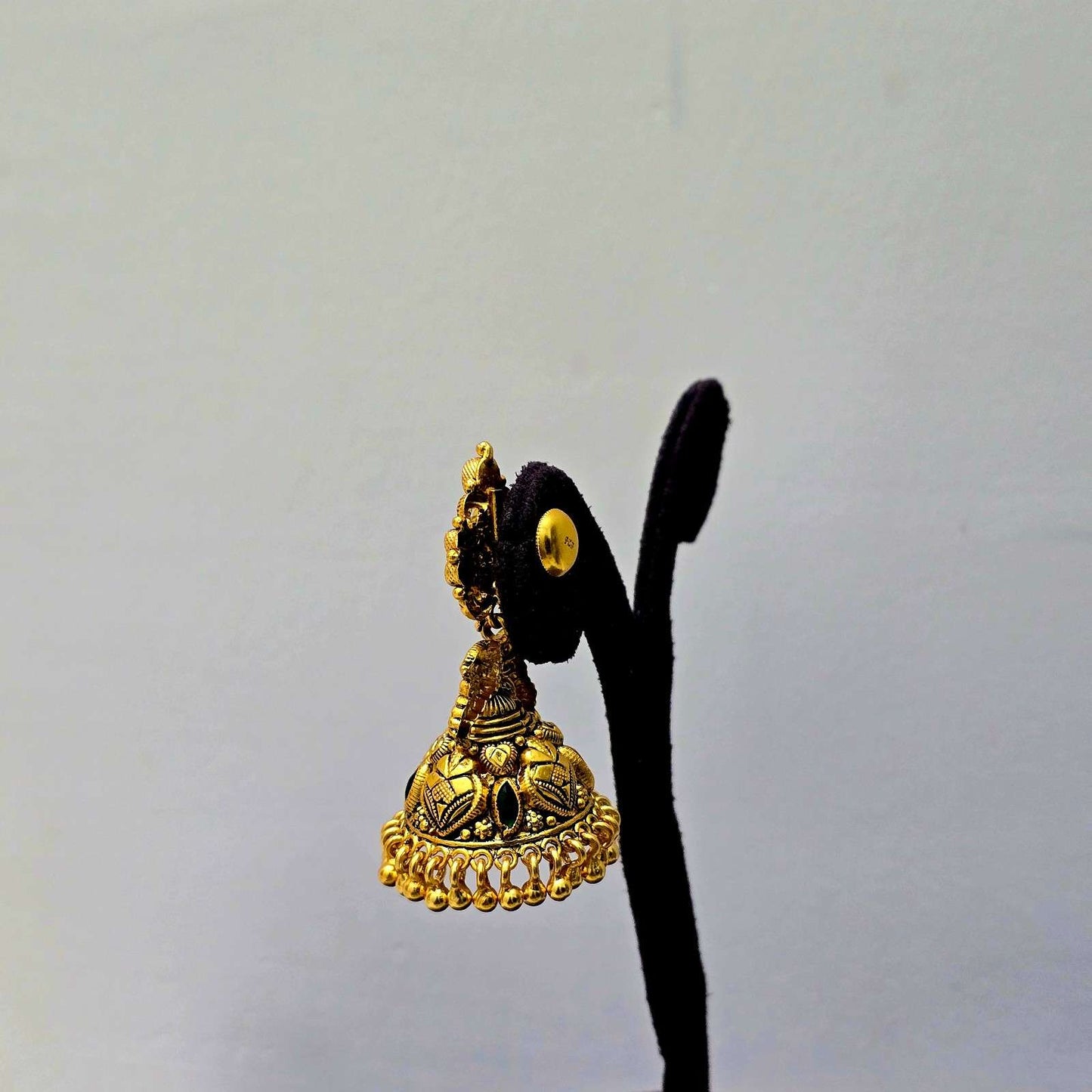 Bhavani Swarna Jhumkas