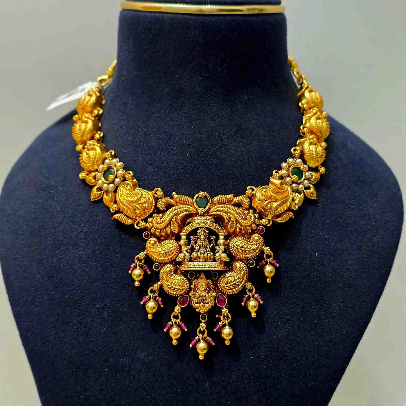 The Emerald Dhara Necklace