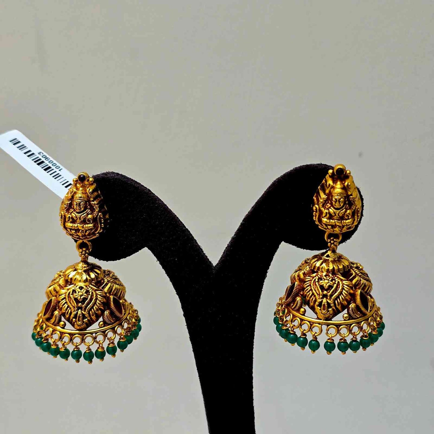Vanashree Jhumka