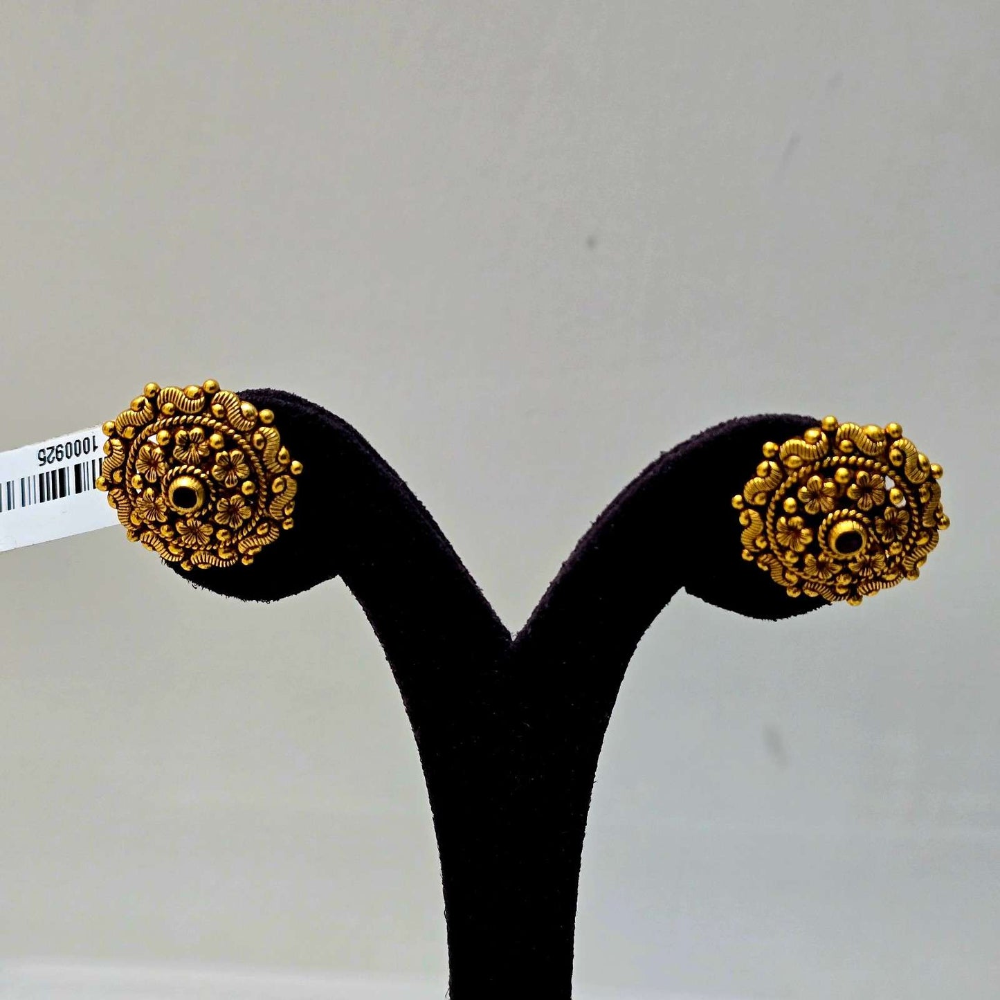 Malika Studs