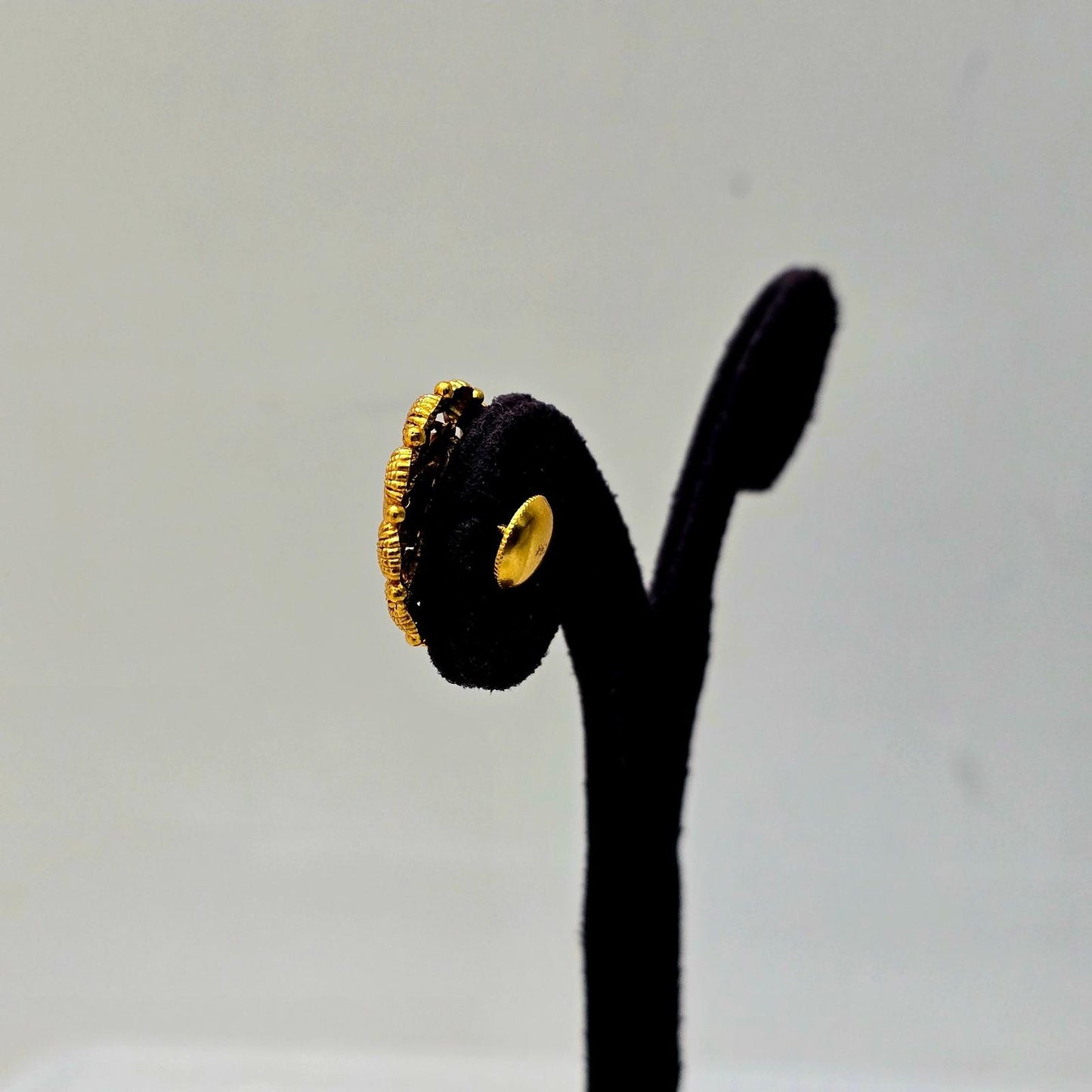 Aarohi  Studs