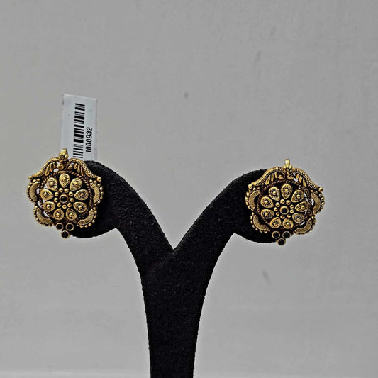 Mandari Studs