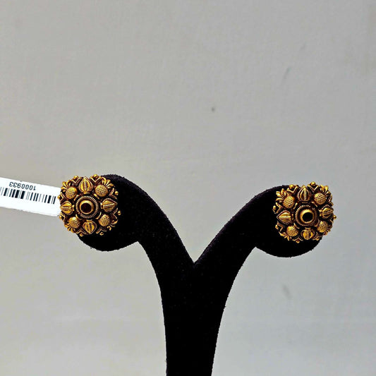 Kanakavali Studs