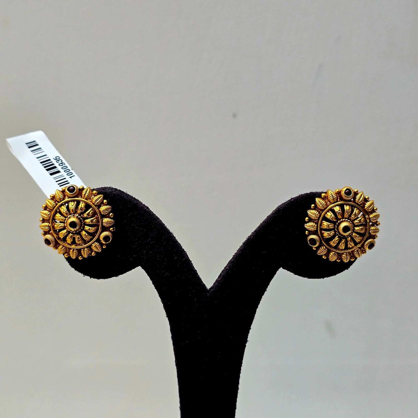Suryakala Studs