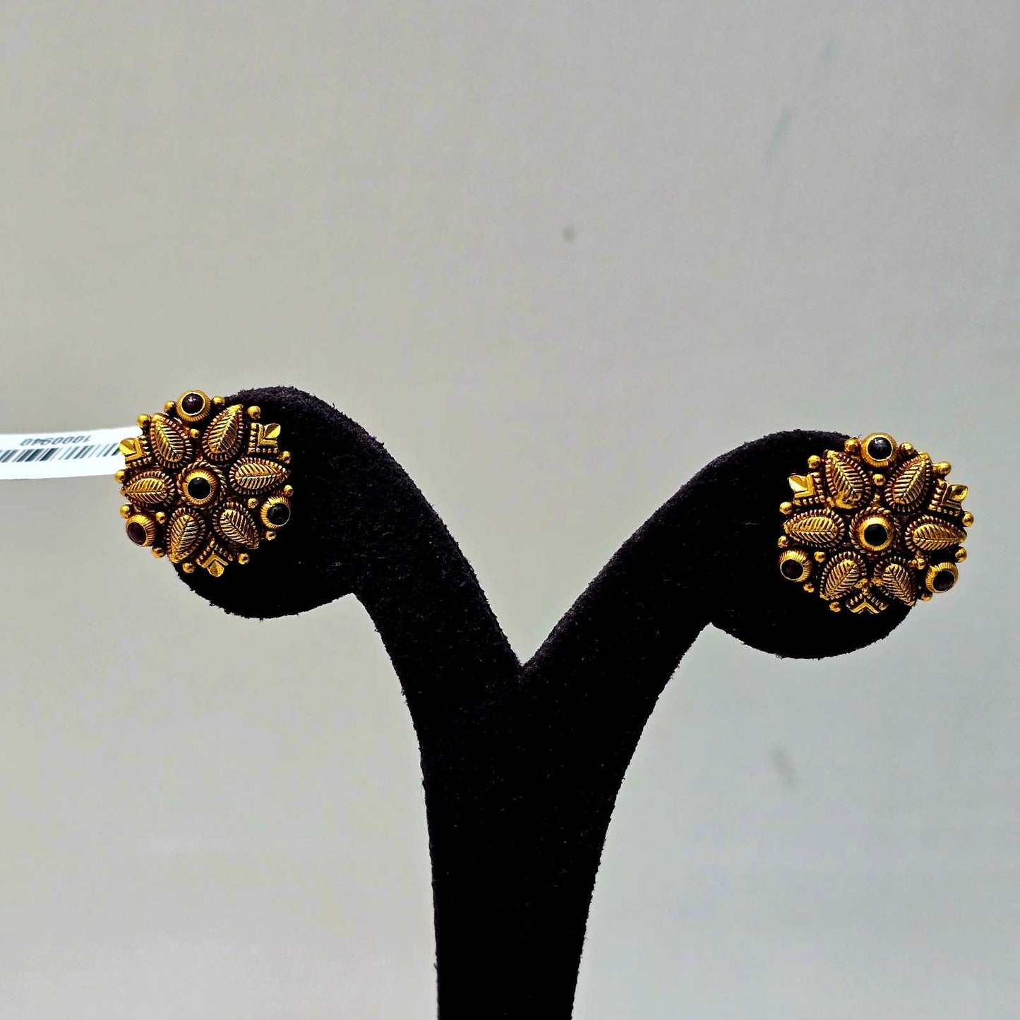 Roopam Studs