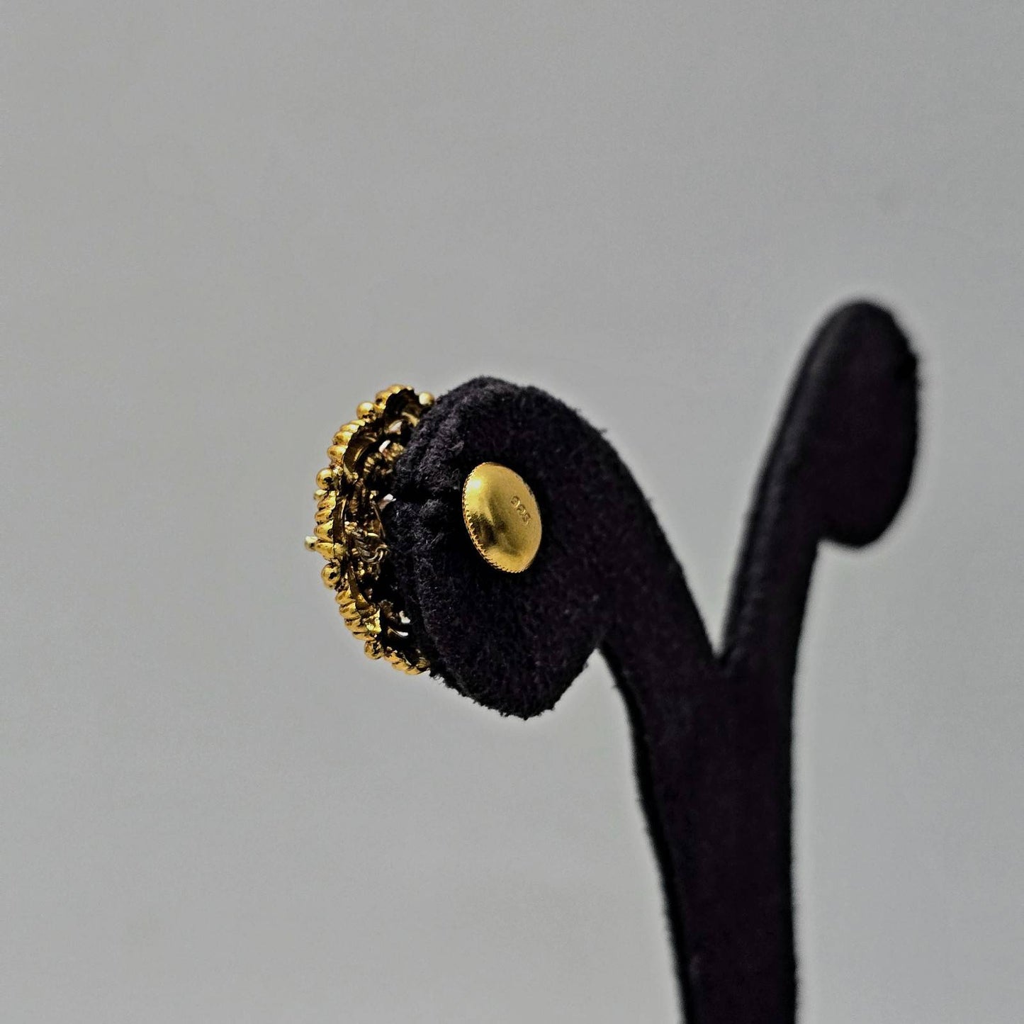 Pracheena Studs