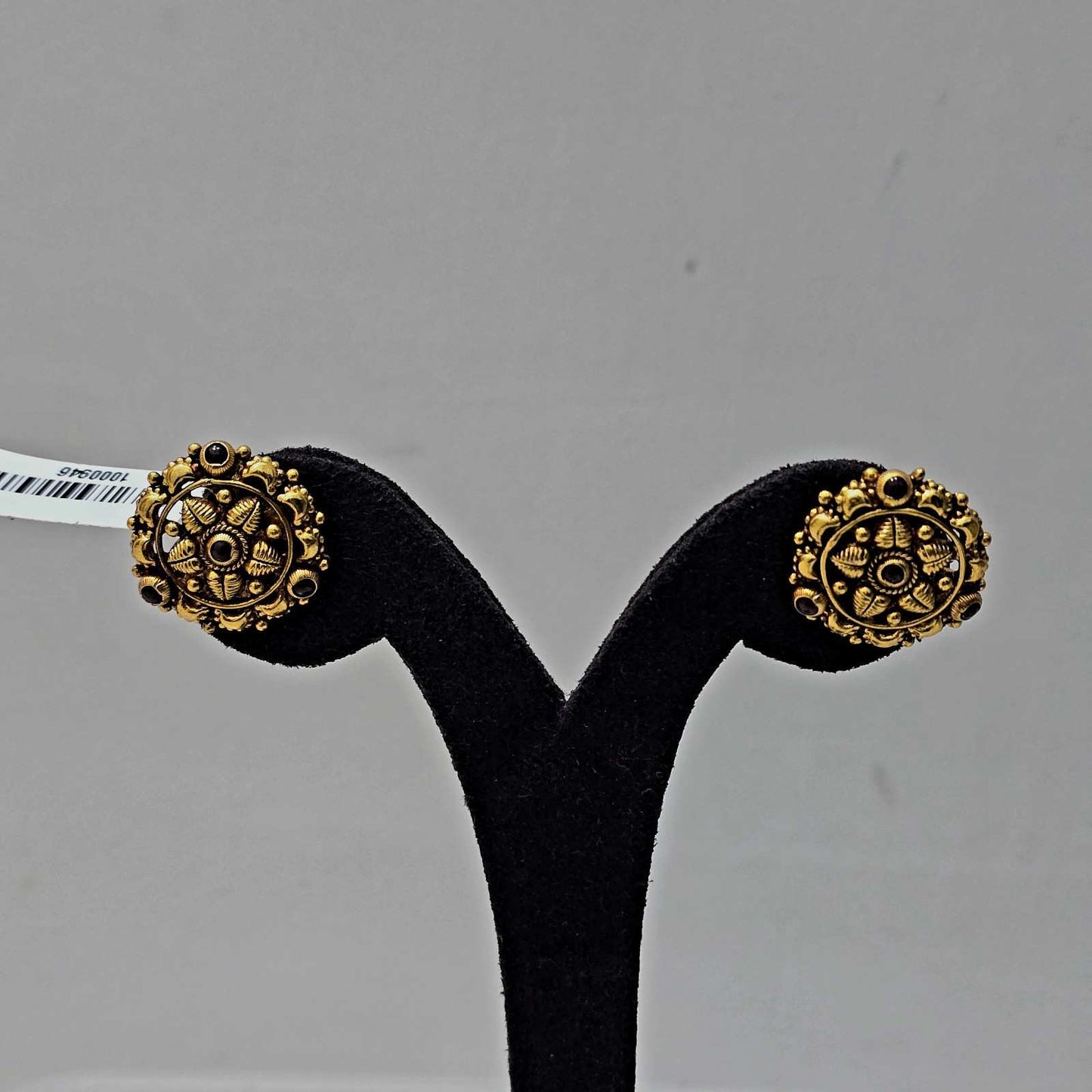 Sudarshana  Studs