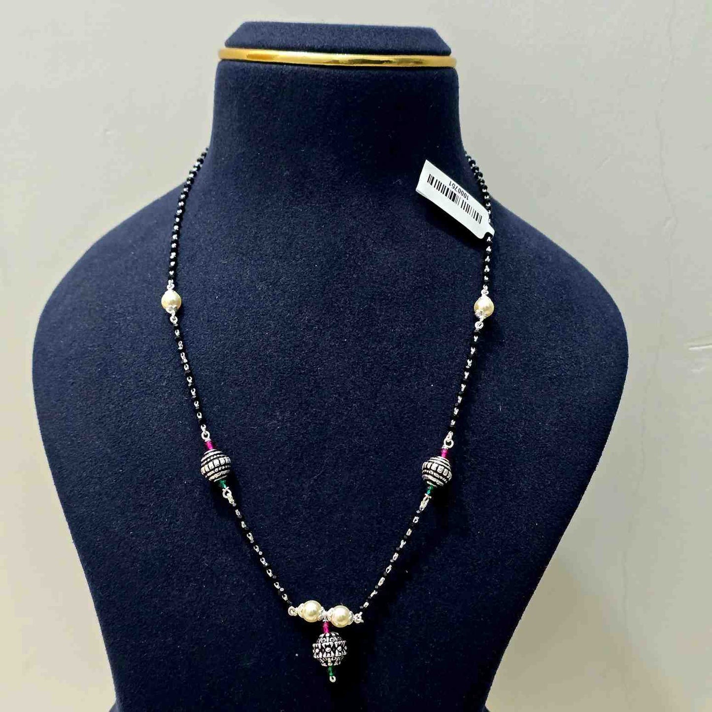 Saanvi Black Beads