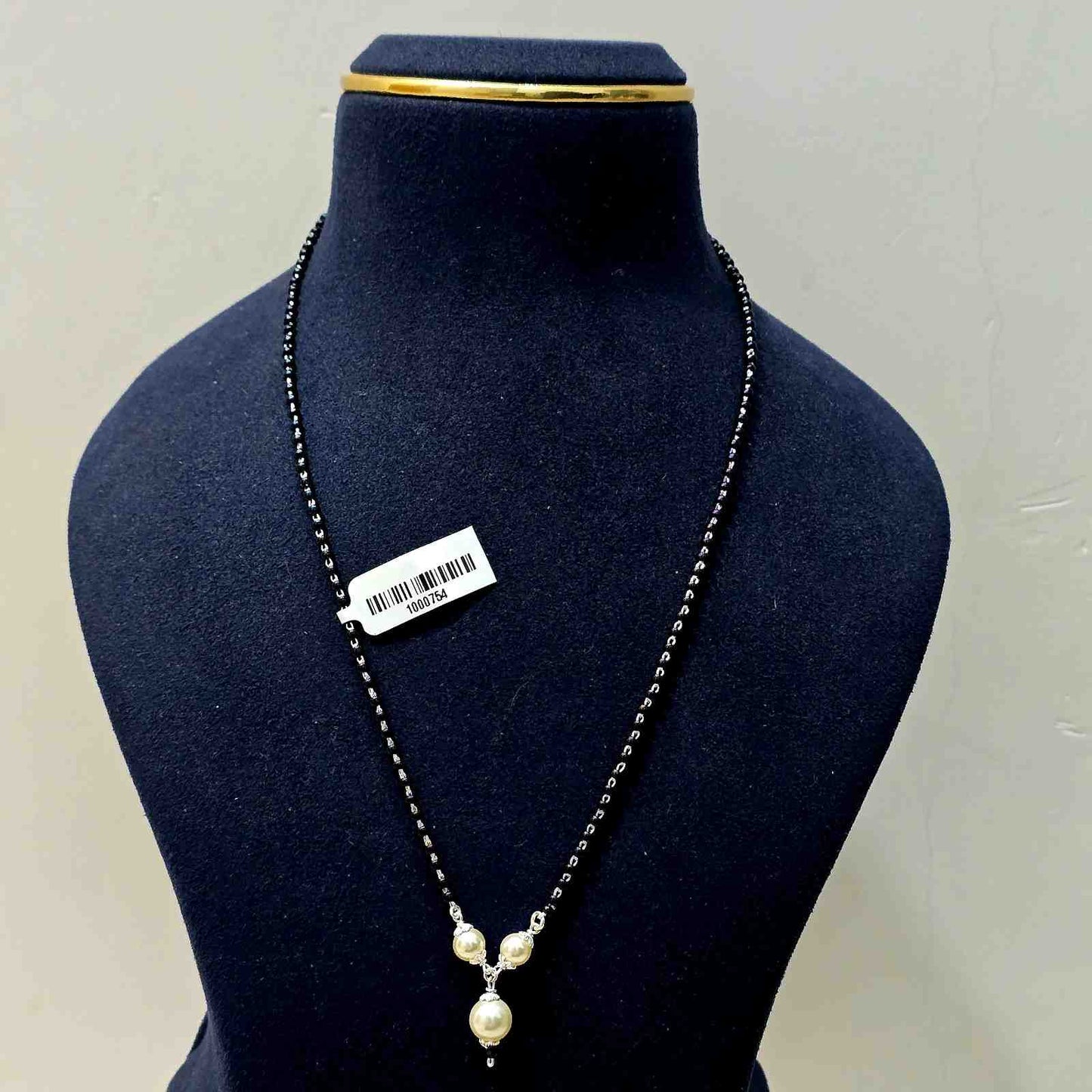 Single Pearl Black Beads