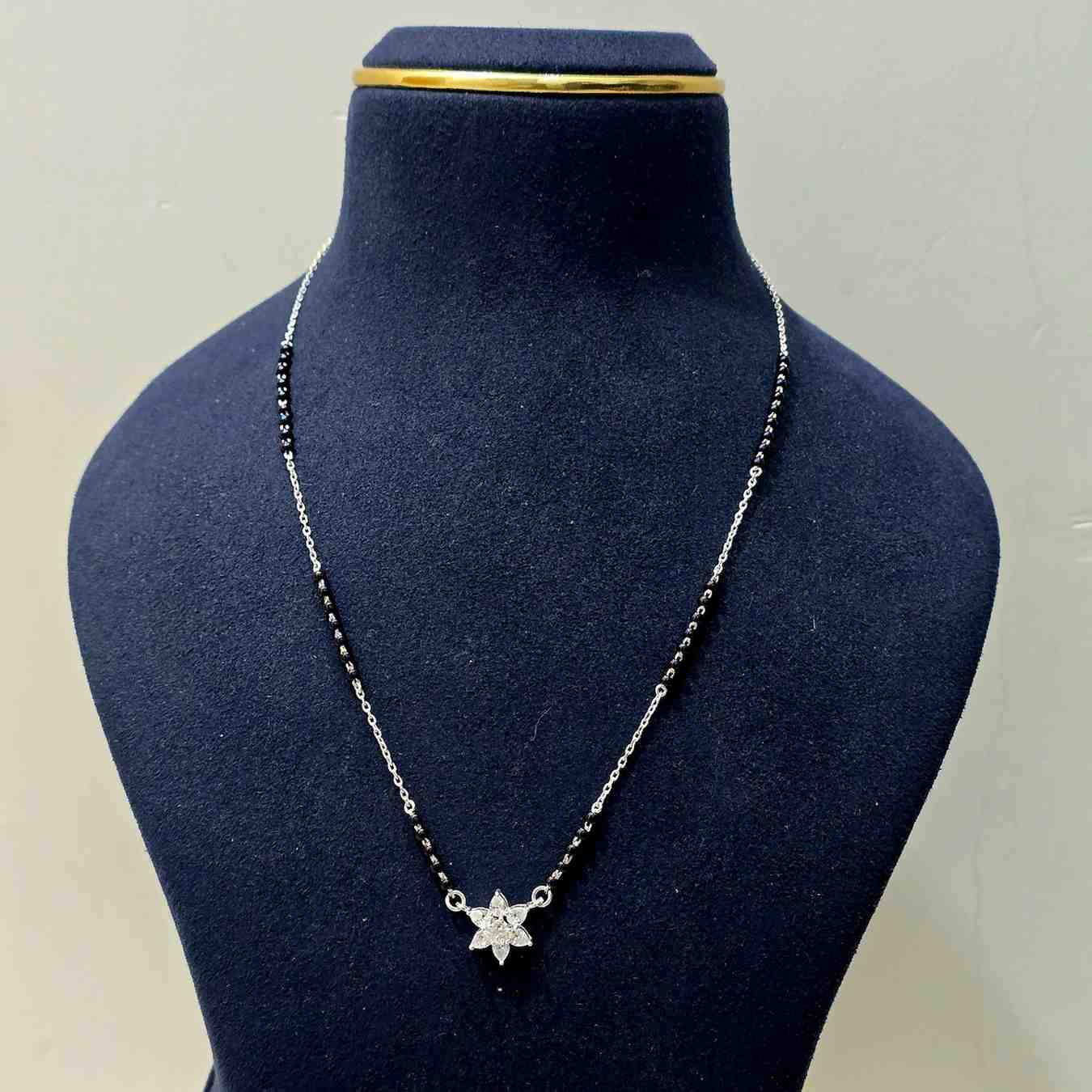 Sia Mini Star Black Beads