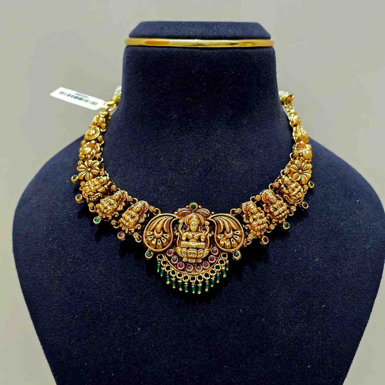 Lakshmi Prabhava Choker