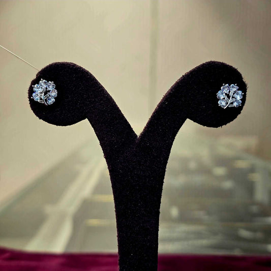 Anaya Studs