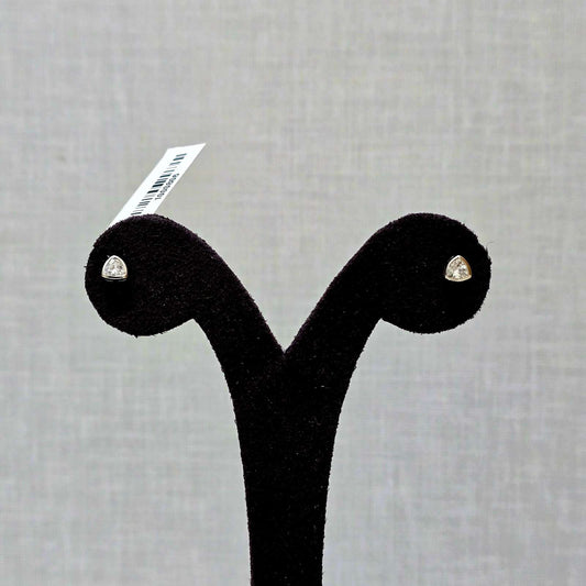 Evara Studs