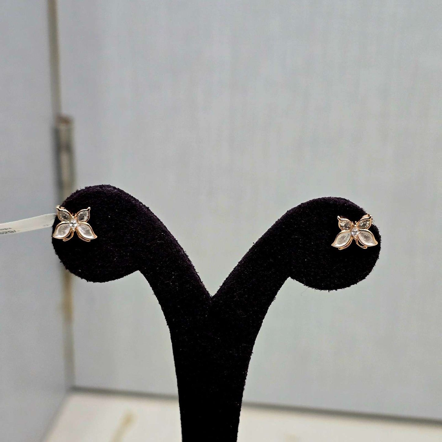 Kanaka Kusum Studs