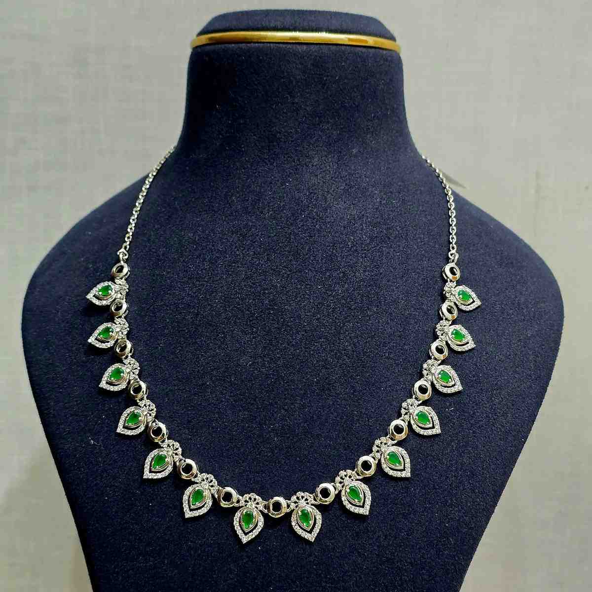 Rajshree Emerald Necklace