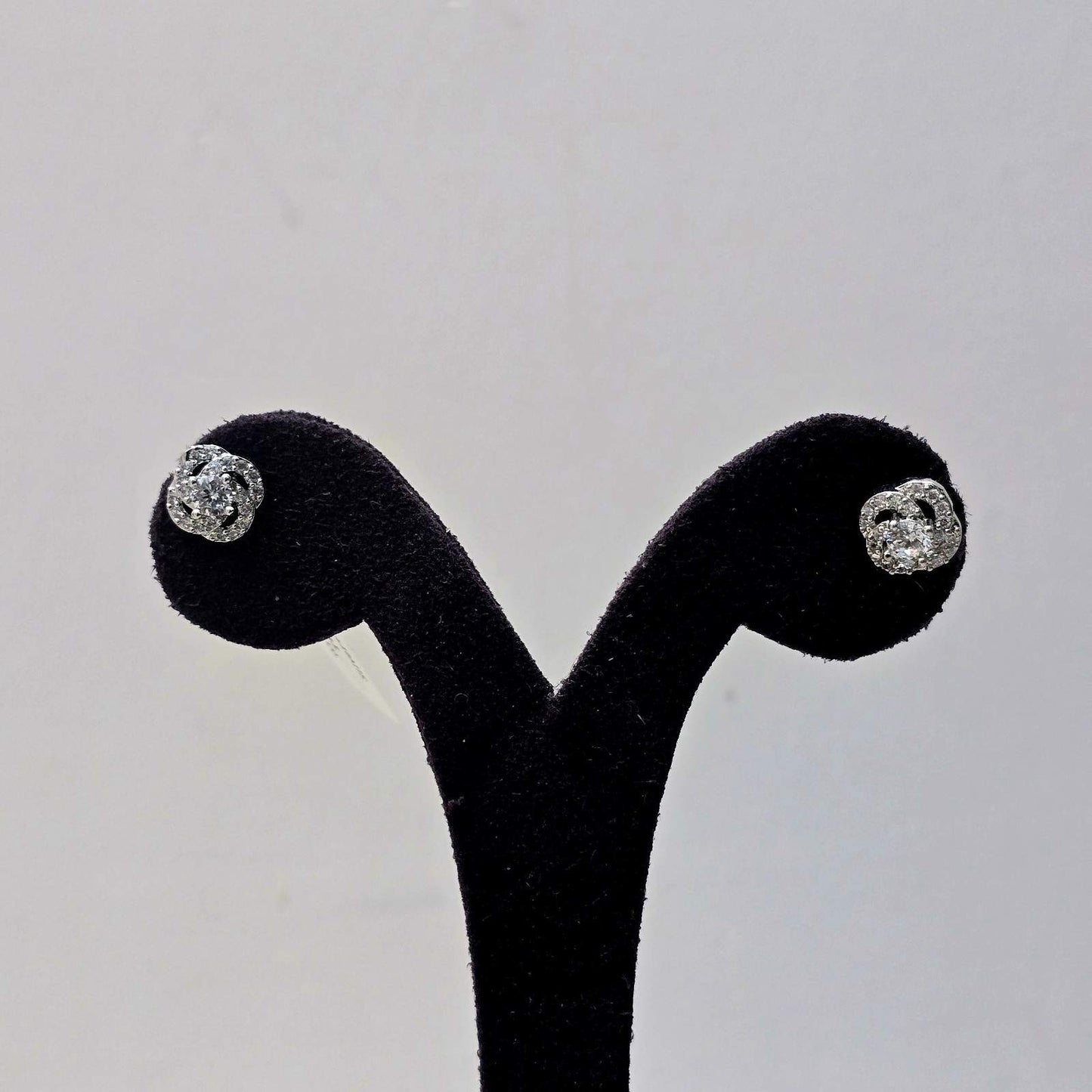 Halo Twist Studs