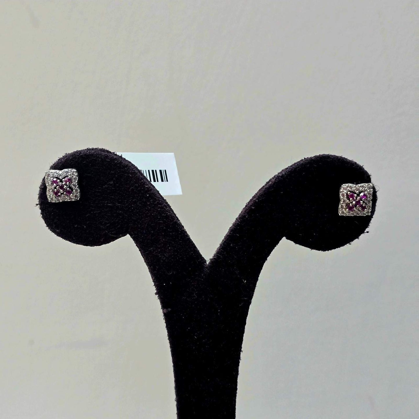 Flutter Ruby  Studs