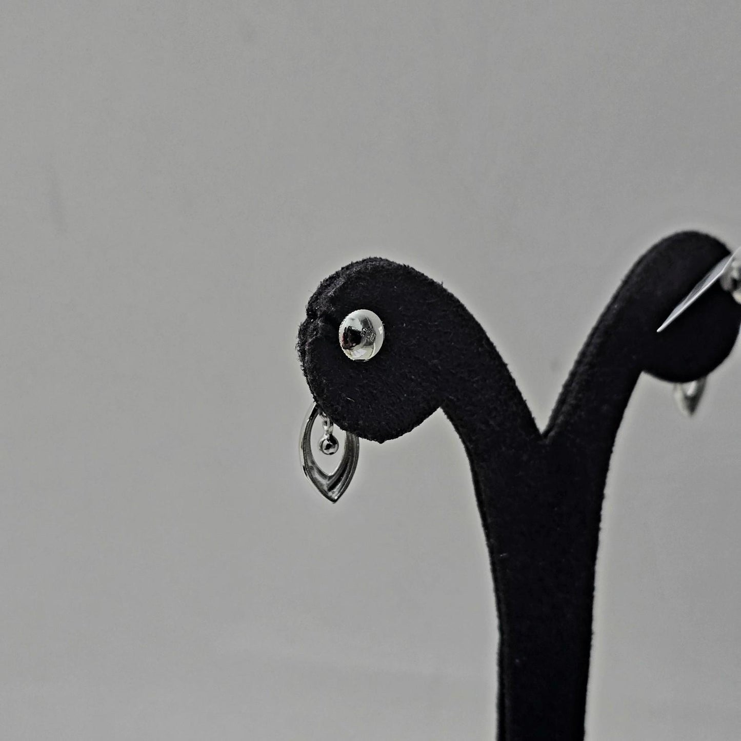 Navya Leaf Earrings