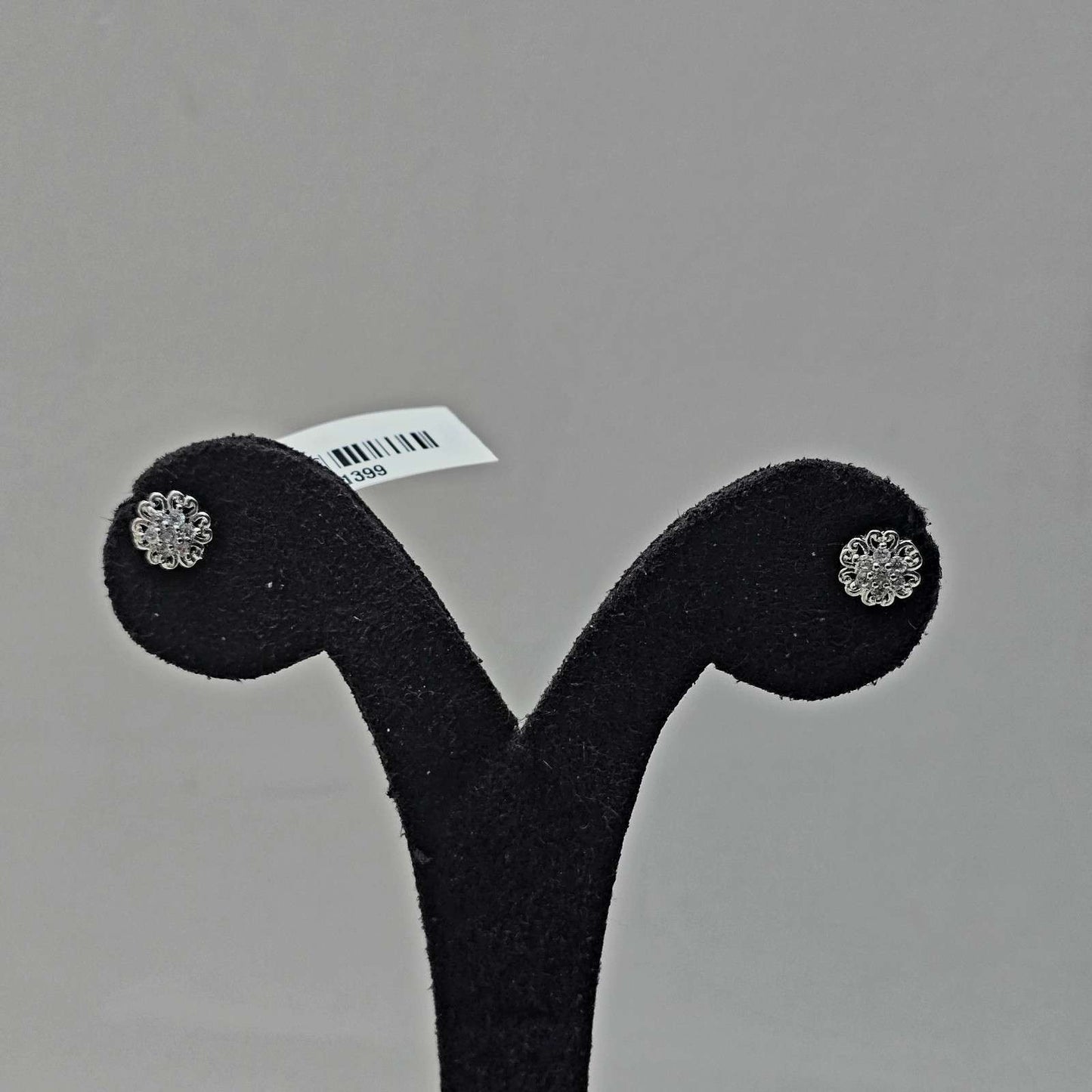 Rosette Studs